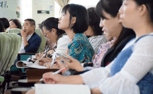 書(shū)香浸潤(rùn)東坡，專(zhuān)業(yè)點(diǎn)亮未來(lái)——第三期“點(diǎn)燈人”兒童閱讀種子教師線下培訓(xùn)圓滿收官